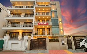 Via Hemkunt Residency - Nr Yatharth Super Speciality Hospital - Noida 110